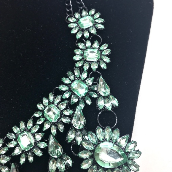 Oscar de la Renta statement runway crystal necklace - Picture 12 of 12